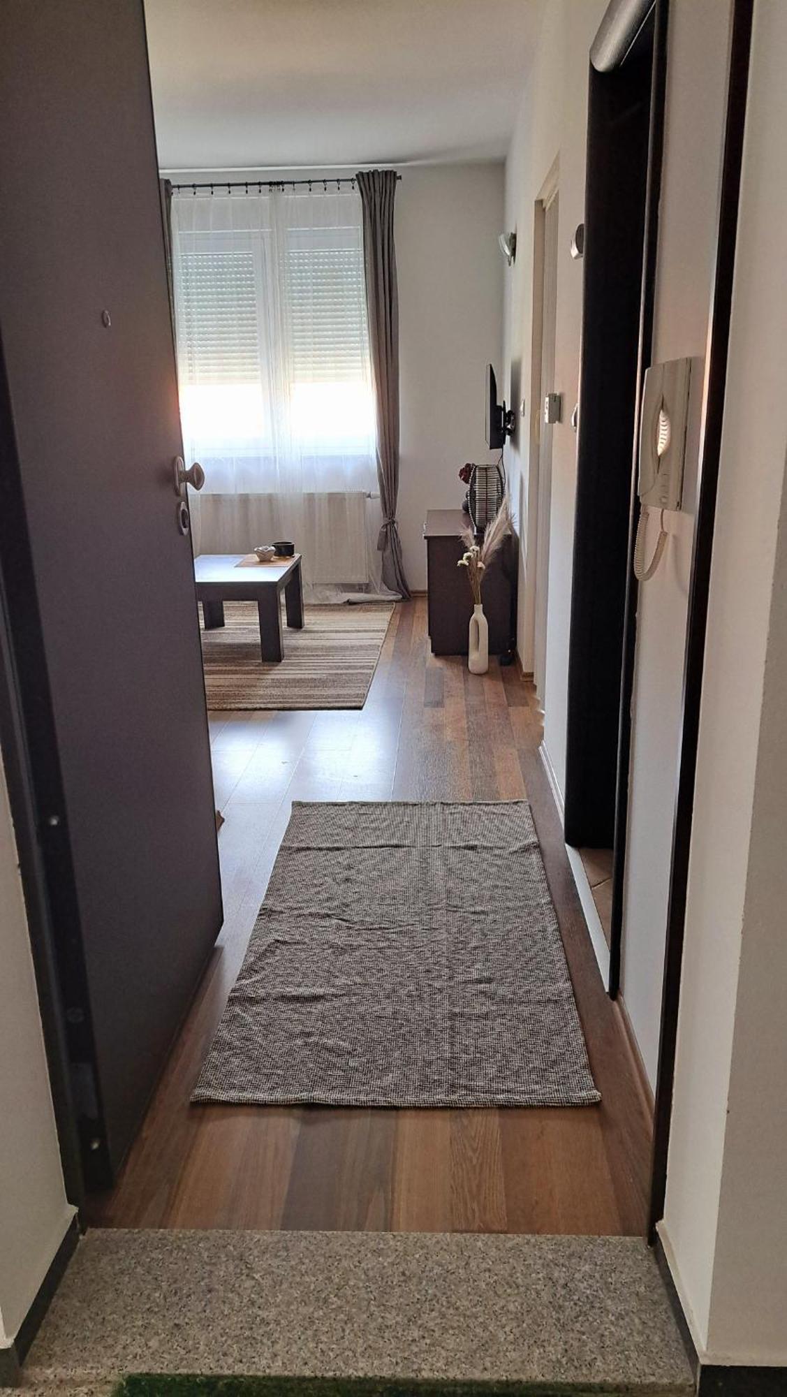 Lera Apartment-free Public Parking Nearby *