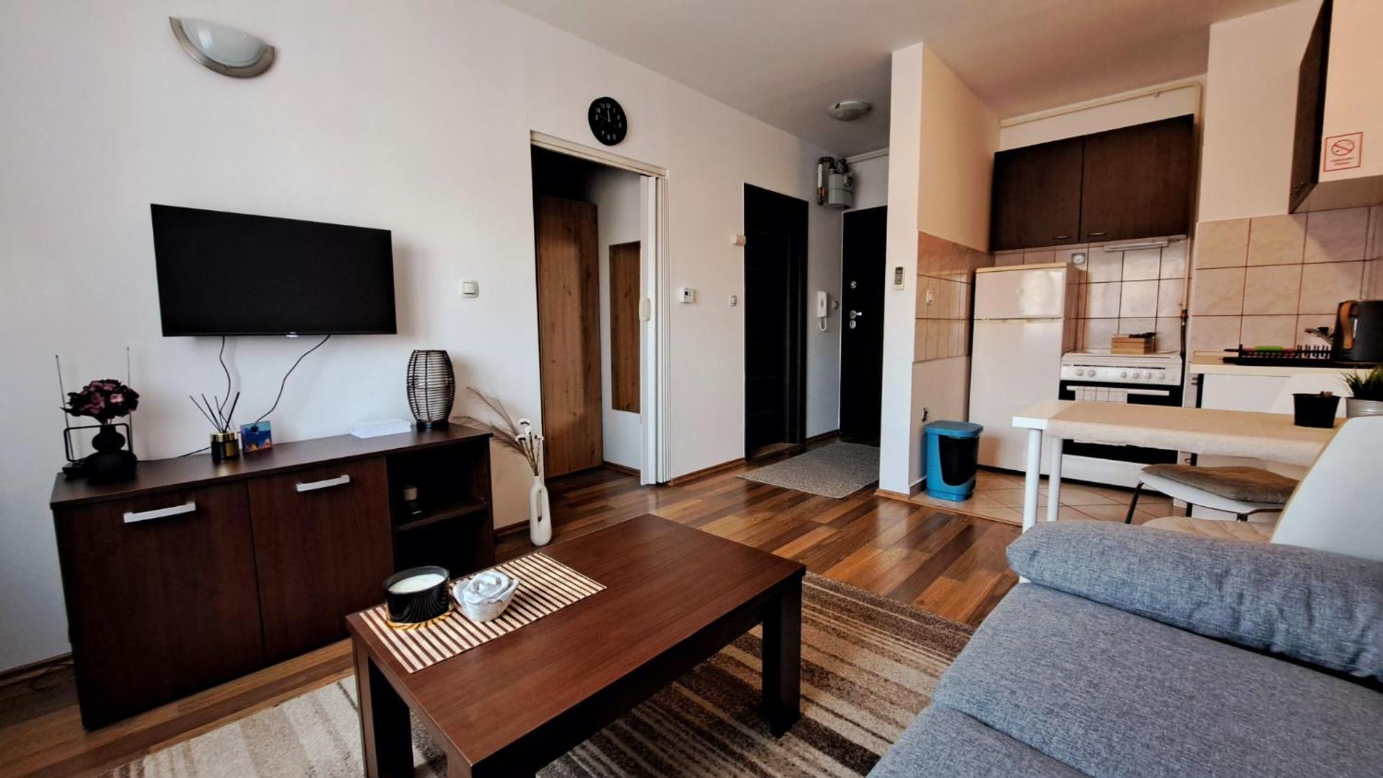 Lera Apartment-free Public Parking Nearby *